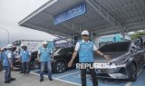 Dirut PLN Tinjau SPKLU di Rest Area Tol Trans Jawa