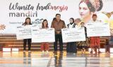 Dukung Industri Kreatif, Bank Mandiri Dorong Tenun Tradisional Menembus Pasar Global