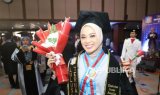 Chalvina Amalia Tembus Hackmakers dan Jadi Wisudawan Terbaik Cyber University