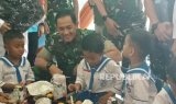 Danrem 061/Suryakencana Bagikan Makan Bergizi Gratis di Tiga Sekolah