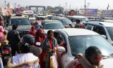 Mahakumbh: Ahead of fourth holy dip Prayagraj turns into 'no vehicle zone'