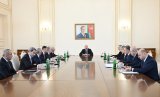 President Ilham Aliyev holds meeting on transport-related issues (PHOTO)