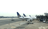 United Airlines sees 'robust' demand as earnings rise