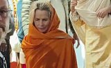 Steve Jobs' Wife Falls Ill At Maha Kumbh: Never Been To Such Crowded Place